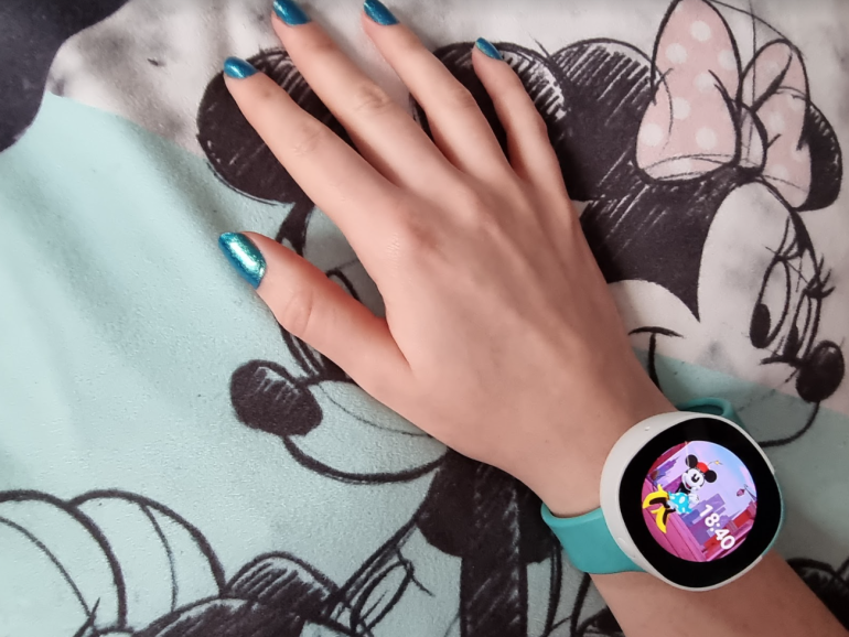 Disney Neo smart watch on wrist Minnie Mouse