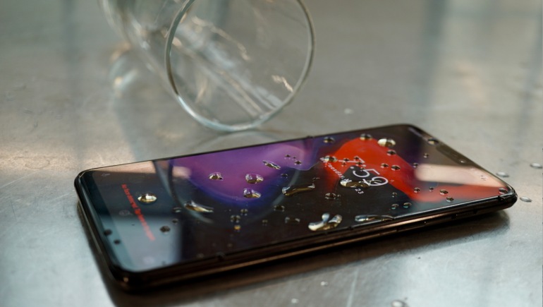 OnePlus 6 water resistance