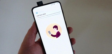 OnePlus 7 spotted with pop-up camera