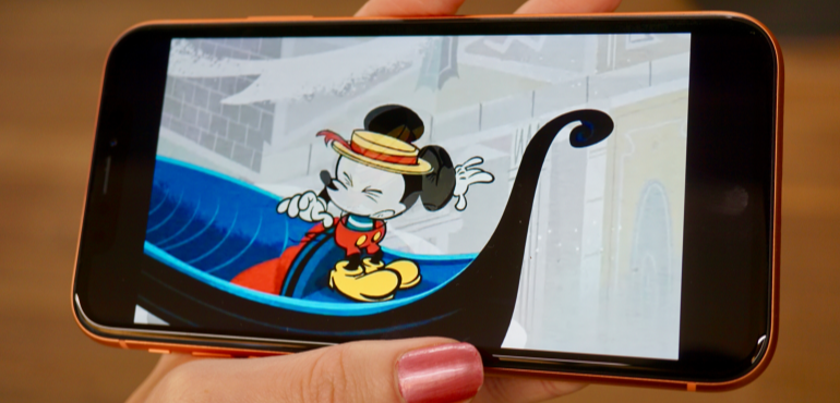 iPhone XR all screen Mickey Mouse hero size