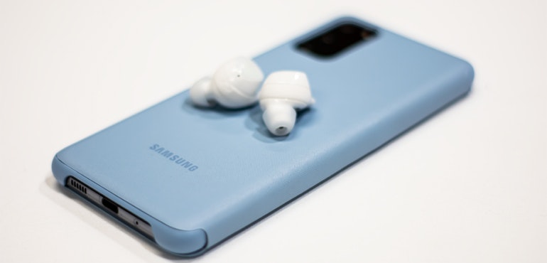 blue with earbuds