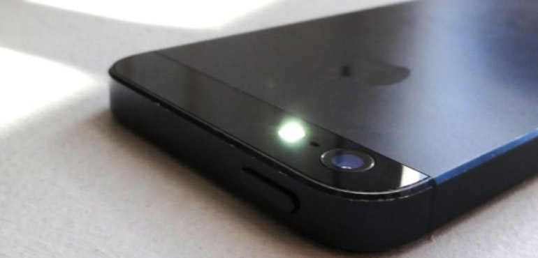 iPhone 7 camera flash