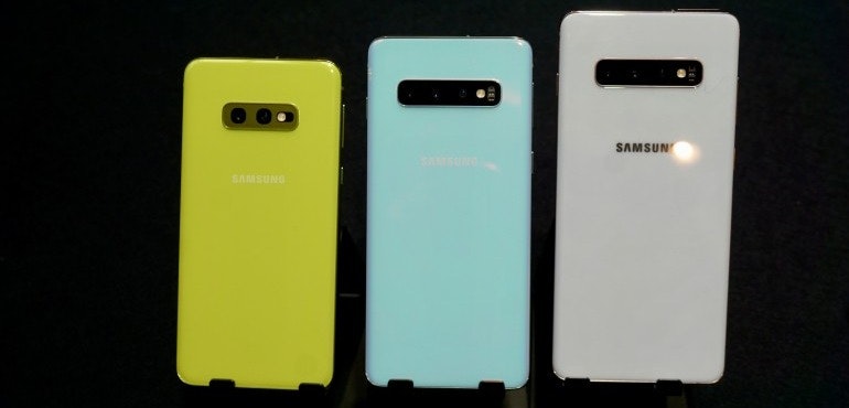 Samsung Galaxy S10e, S10 and S10 Plus backs camera lenses hero size