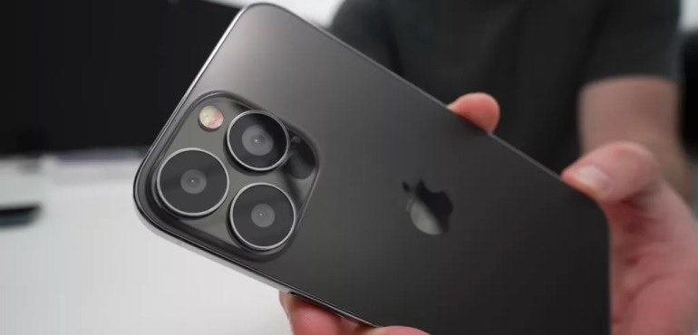 iPhone 13 camera bump unbox therapy