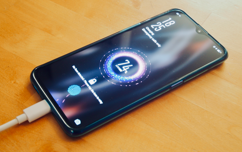 Oppo RX17 Pro charging