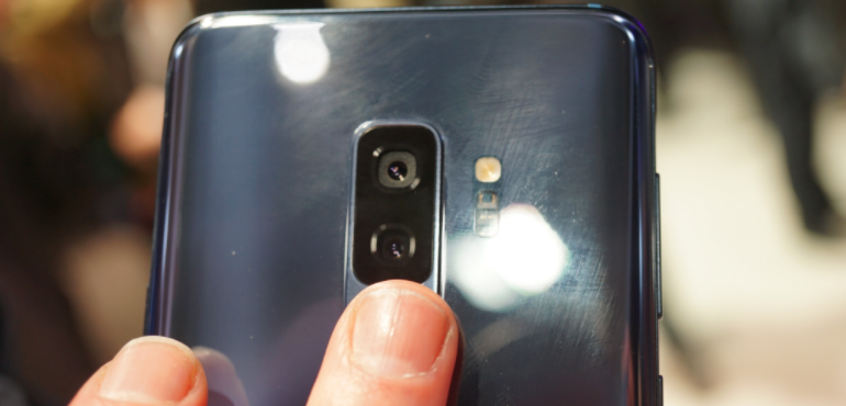 Samsung Galaxy S9 fingerprint scanner hero size